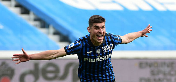 BERGAMO, ITALY - APRIL 18: Ruslan Malinovskyi of Atalanta BC celebrates after scoring their team's first goal during the Serie A match between Atalanta BC and Juventus at Gewiss Stadium on April 18, 2021 in Bergamo, Italy. Sporting stadiums around Italy remain under strict restrictions due to the Coronavirus Pandemic as Government social distancing laws prohibit fans inside venues resulting in games being played behind closed doors. (Photo by Pier Marco Tacca/Getty Images)