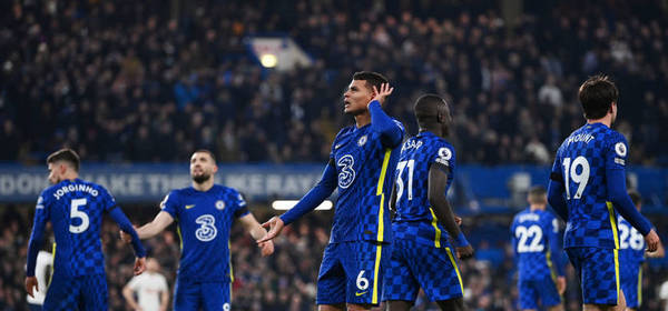 LONDON, ENGLAND - JANUARY 23: Thiago Silva of Chelsea celebrates with teammates after scoring their team's second goal during the Premier League match between Chelsea and Tottenham Hotspur at Stamford Bridge on January 23, 2022 in London, England. (Photo by Shaun Botterill/Getty Images)