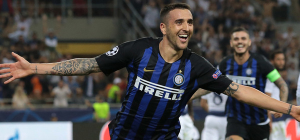 MILAN, ITALY - SEPTEMBER 18:  Matias Vecino of FC Internazionale celebrates his goal during the Group B match of the UEFA Champions League between FC Internazionale and Tottenham Hotspur at San Siro Stadium on September 18, 2018 in Milan, Italy.  (Photo by Emilio Andreoli/Getty Images)